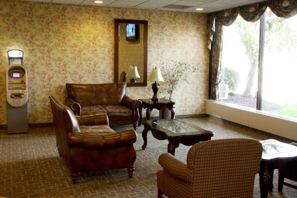 Stratford Hotel And Conference Center Интерьер фото