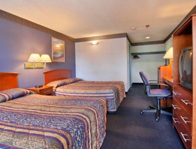 Stratford Hotel And Conference Center Экстерьер фото